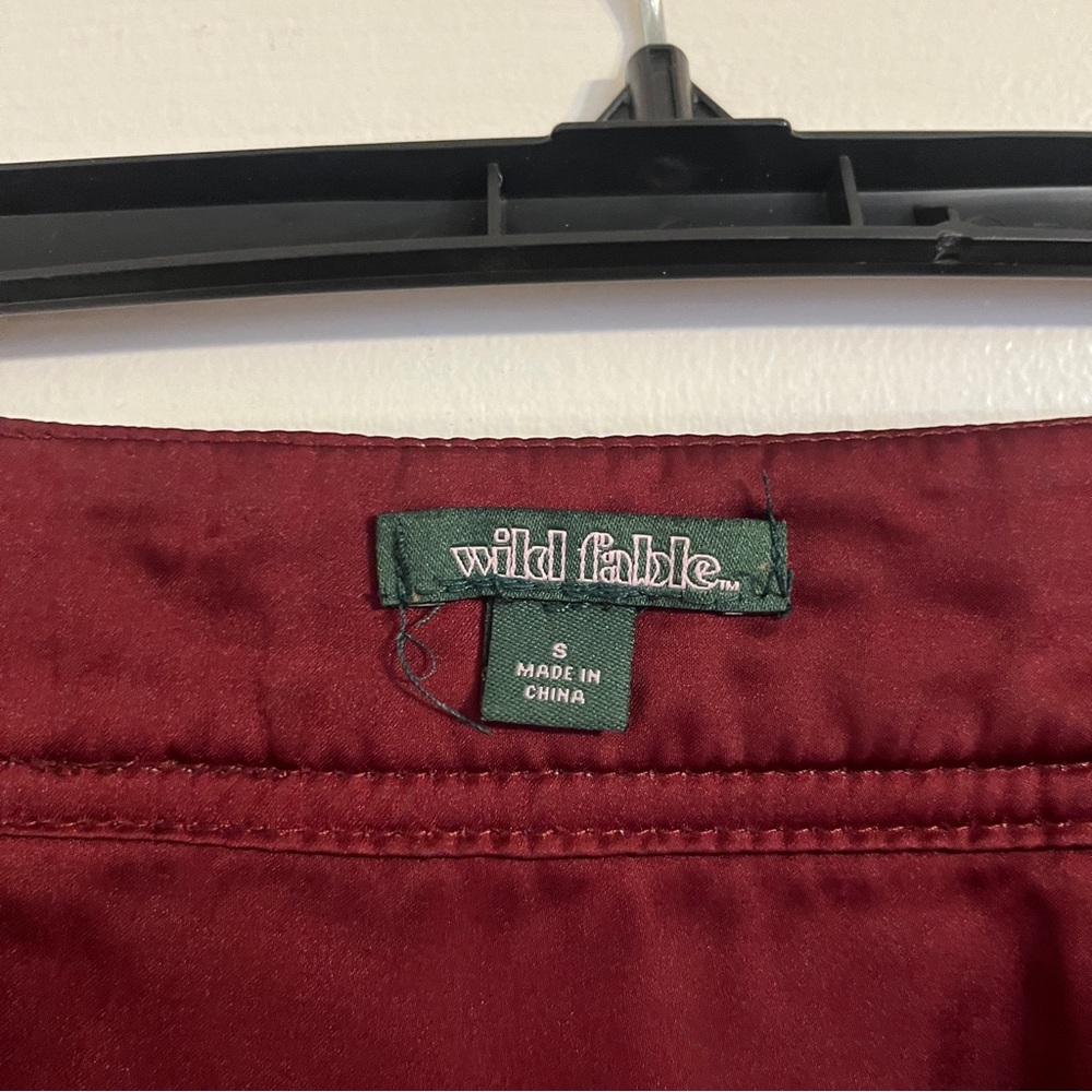 USED Wild Fable women’s RED VINYL SKIRT - Picture 5 of 8